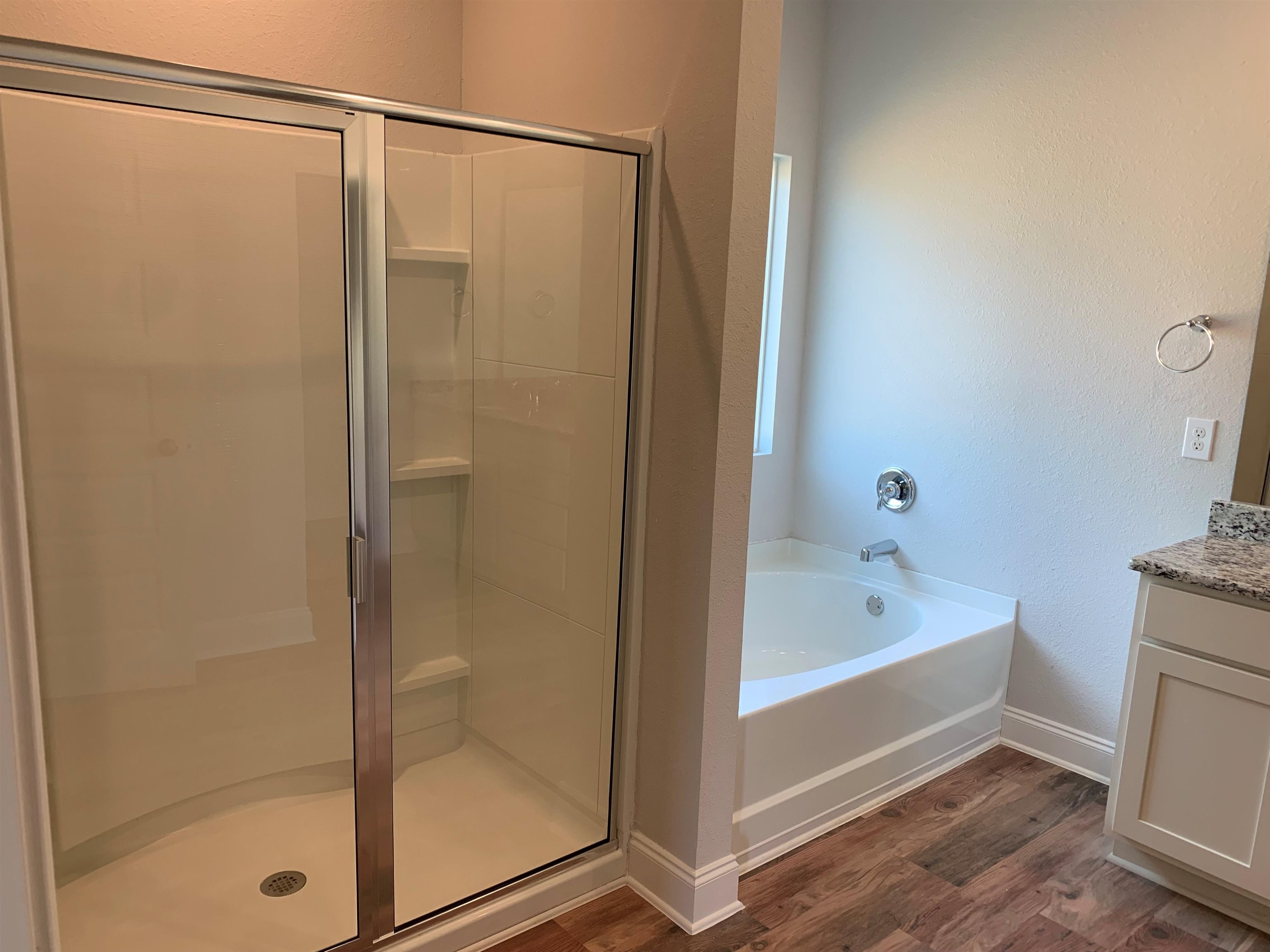 1892 Carly Street, Unit 40 Foley, AL 36535 - Photo 9 of 11 Primary Bath