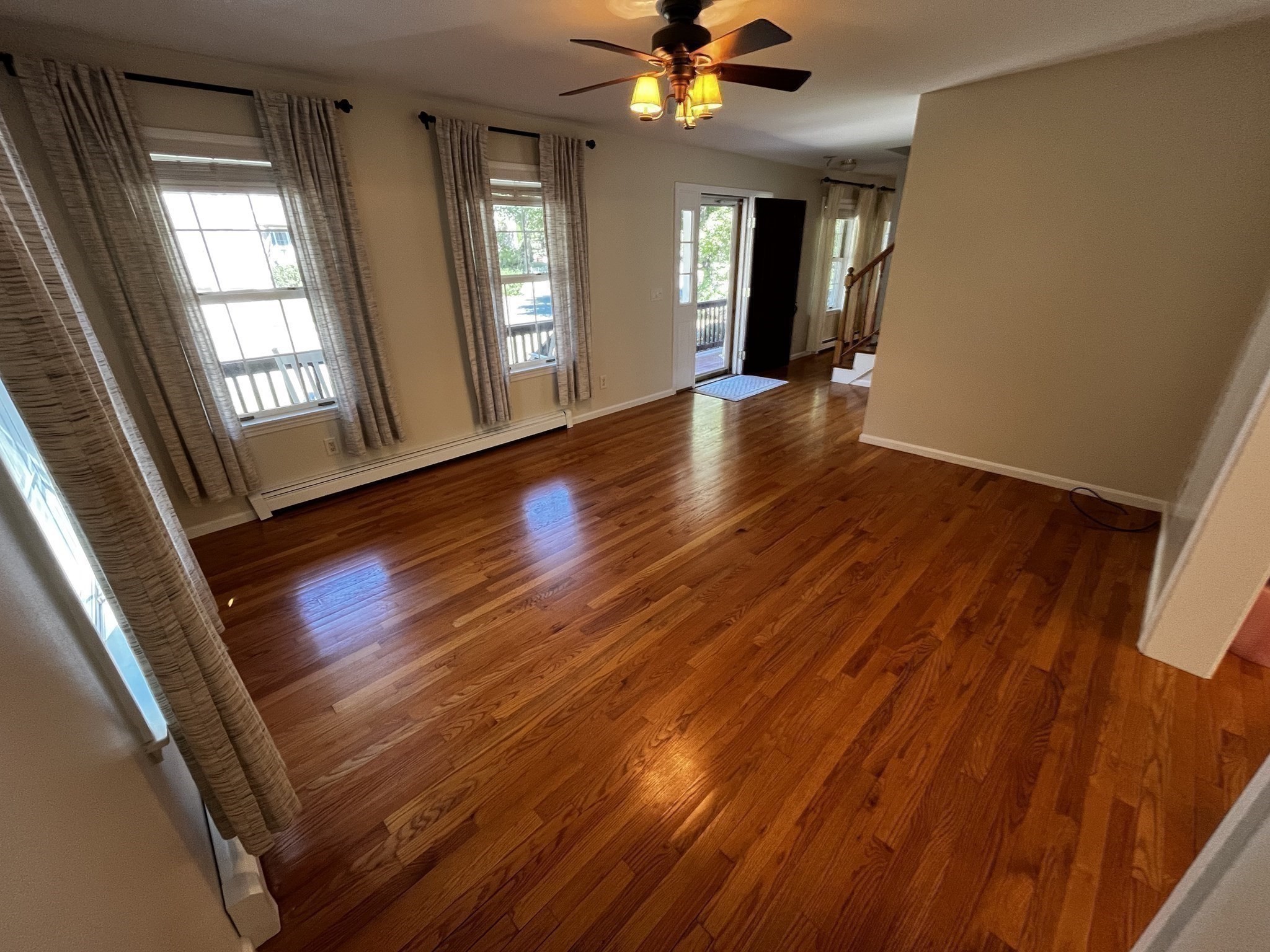 8 Pinewood Road Amesbury, MA 01913 - Photo 2 of 33 Gallery Image 2
