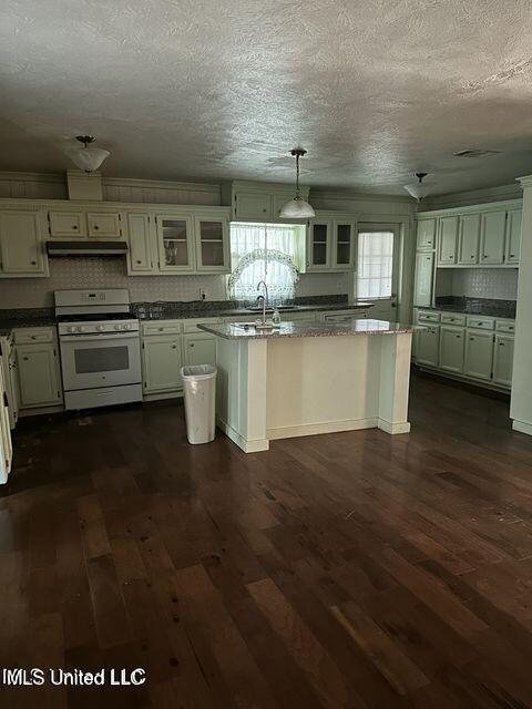 1005 Hillcrest Street Canton, MS 39046 - Photo 4 of 18 Img 6