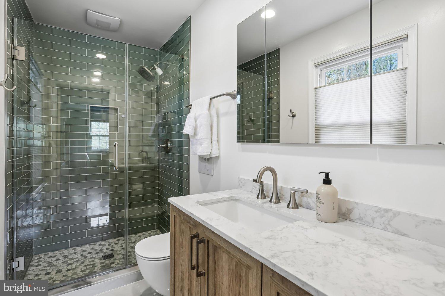 14338 Chesterfield Road Rockville, MD 20853 - Photo 22 of 60 Primary Bath