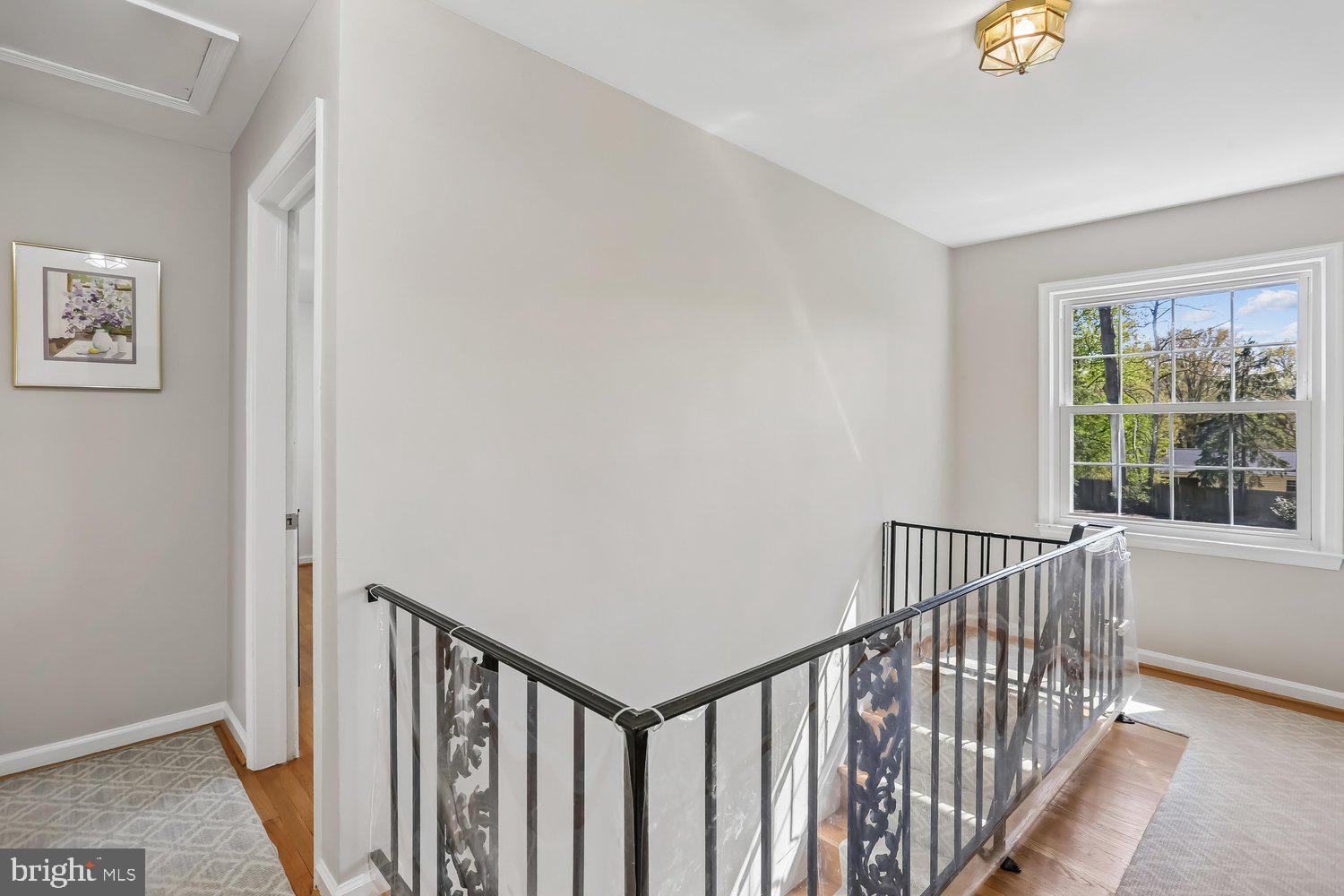 14338 Chesterfield Road Rockville, MD 20853 - Photo 32 of 60 Upper Hall with big window