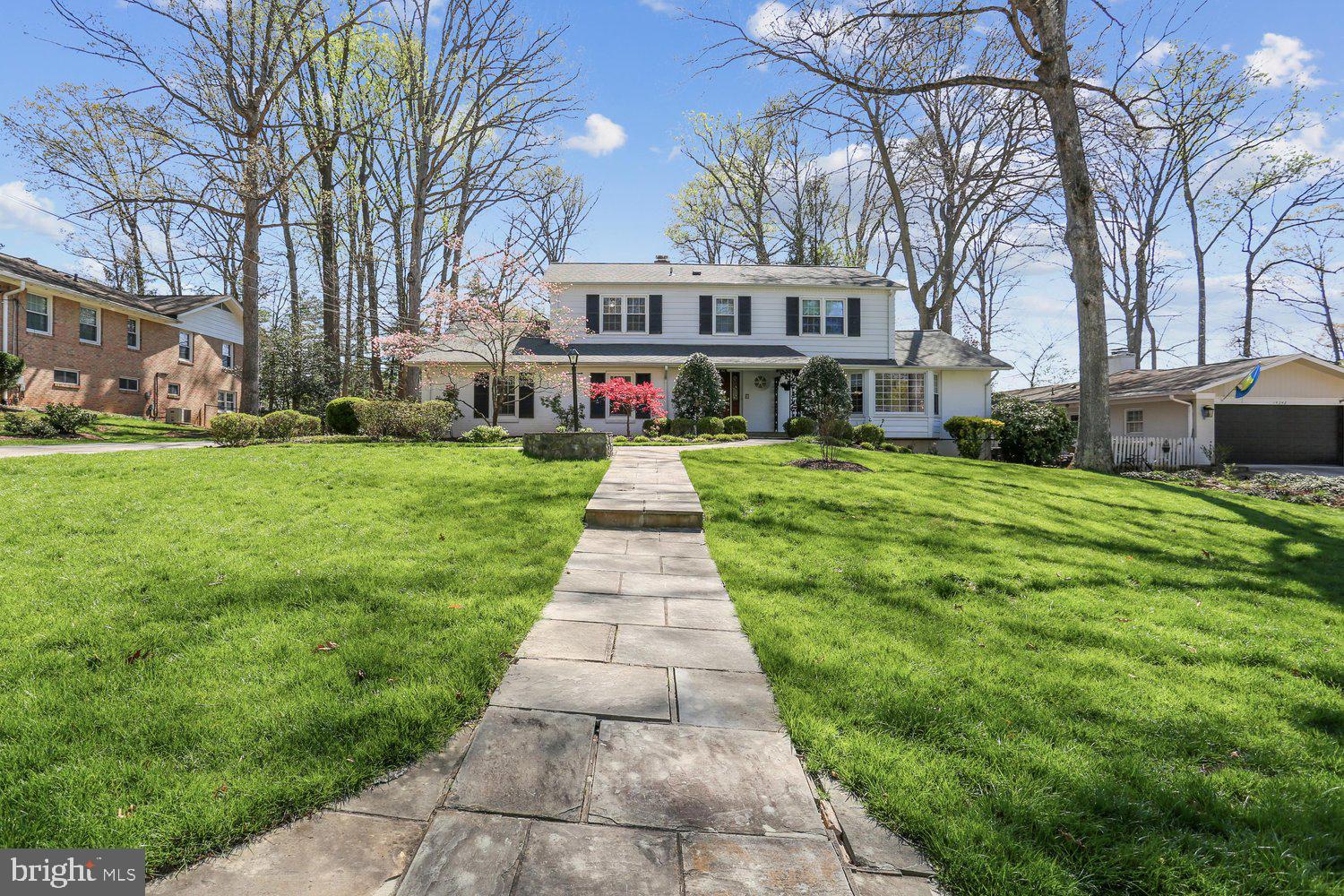 14338 Chesterfield Road Rockville, MD 20853 - Photo 46 of 60 Walkway