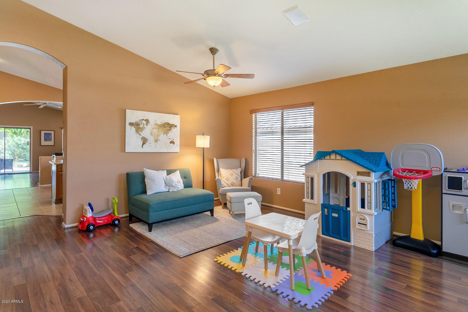 3971 East Bautista Road Gilbert, AZ 85297 - Photo 2 of 29 04_3971_E_Bautista_Rd__04_mls
