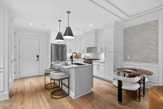 $1,025,000 | 19 Washington Street, Unit 454 B3, Saratoga Springs, NY 12866