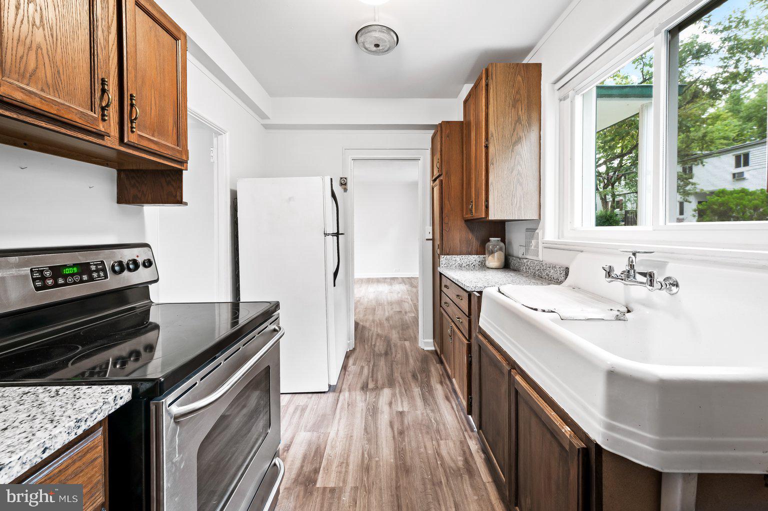 23 Ridge Road Greenbelt, MD 20770 - Photo 12 of 34 Gallery Image 12