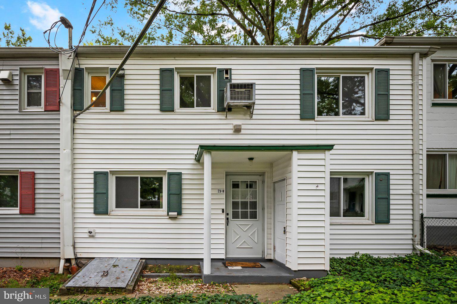 23 Ridge Road Greenbelt, MD 20770 - Photo 2 of 34 Gallery Image 2