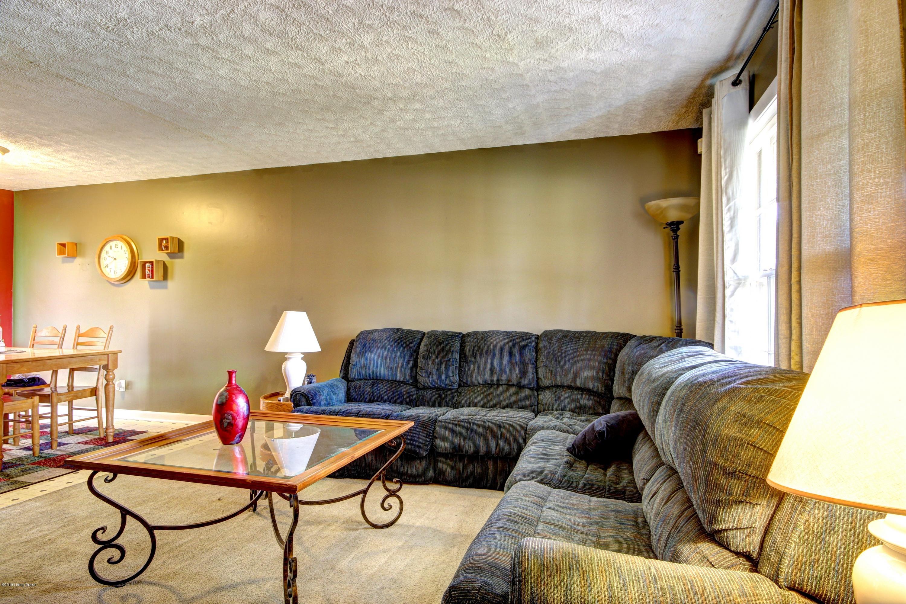 11215 Torrington Road Louisville, KY 40272 - Photo 5 of 31 1 Torrington #6