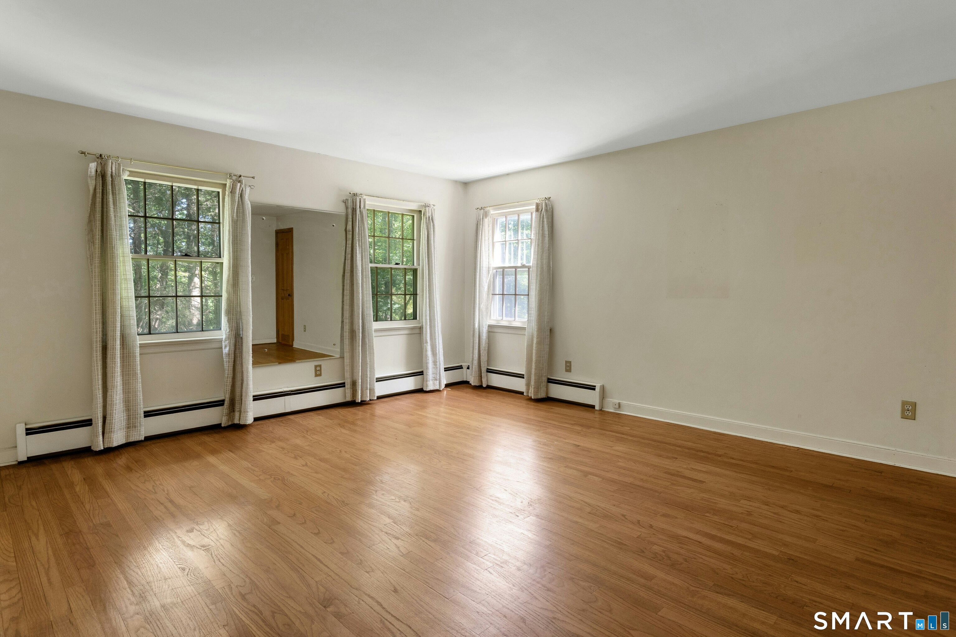 85 Carriage Road Wilton, CT 06897 - Photo 22 of 38