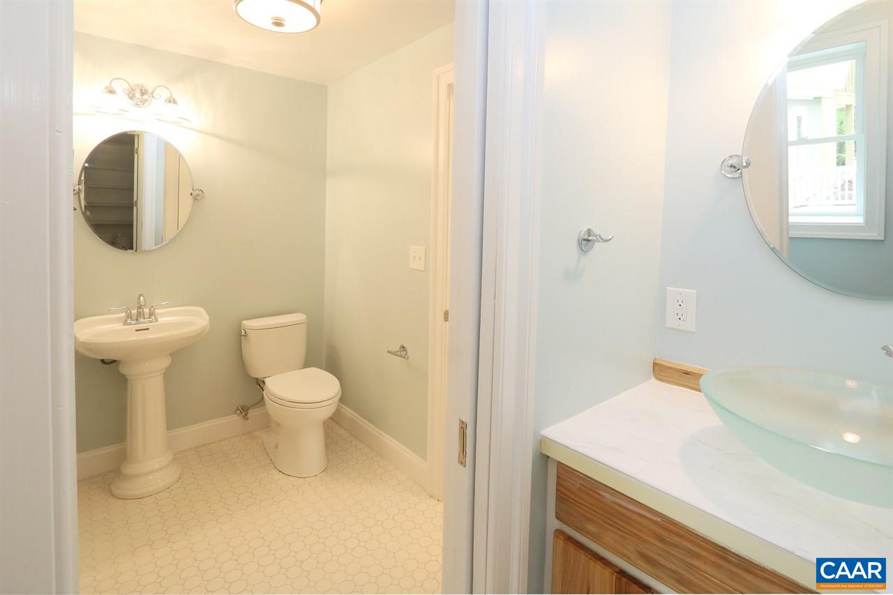 268 Dry Bridge Road Charlottesville, VA 22903 - Photo 28 of 36 a bathroom with a toilet sink and mirror