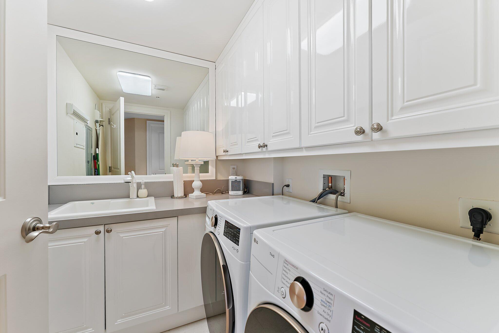 2700 North Ocean Drive, Unit 2304B Singer Island, FL 33404 - Photo 32 of 73 Laundry Room