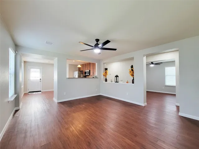 $2,075 | 2911 Rustling Chestnut Street, Spring, TX 77389