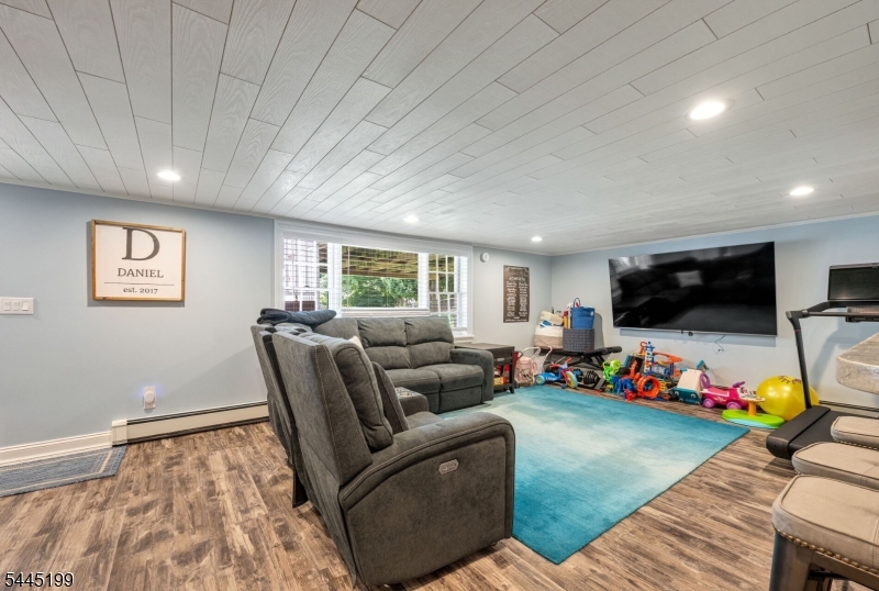 31 Osceola Road Wayne, NJ 07470 - Photo 28 of 44