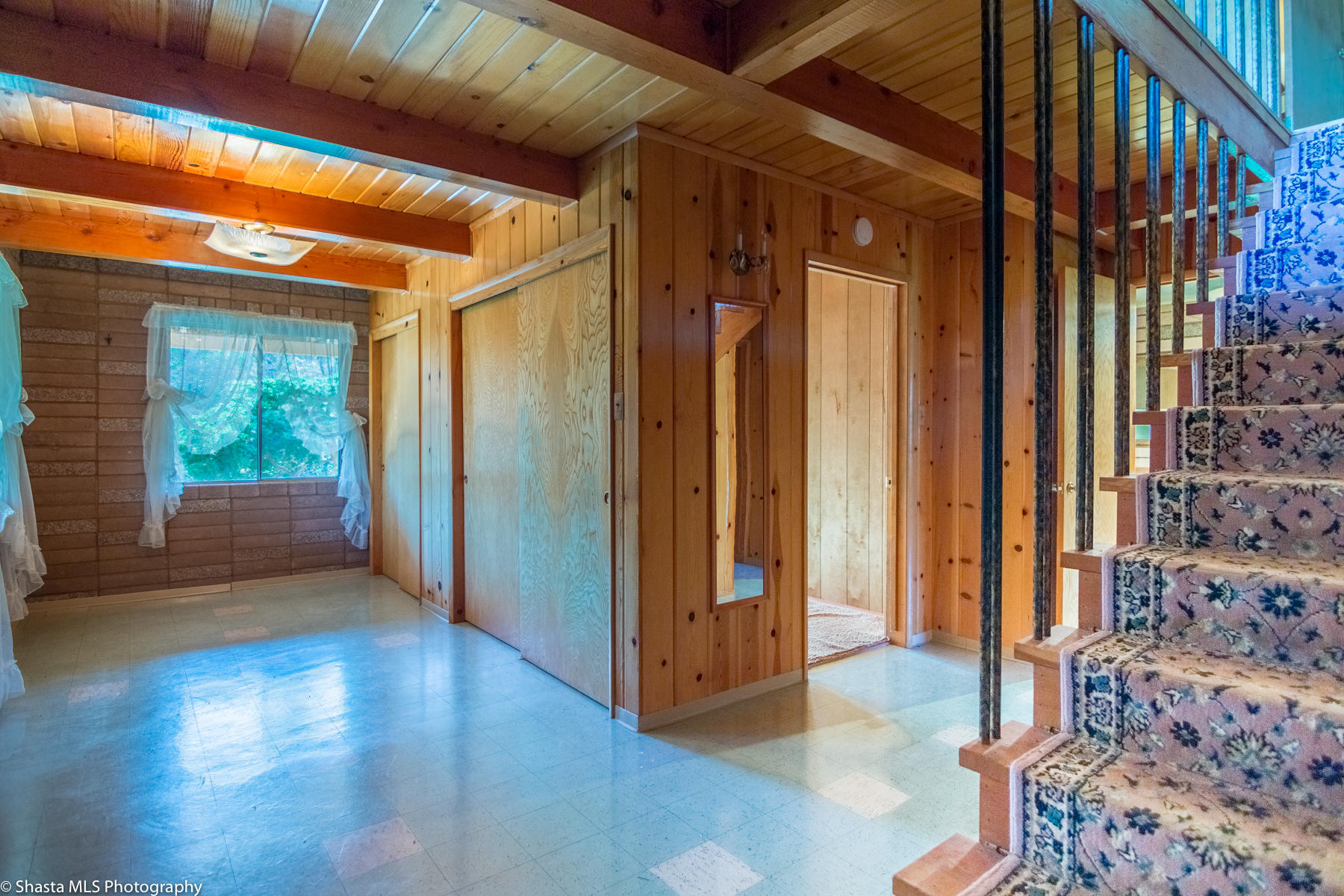 9058 Silver King Road Redding, CA 96001 - Photo 8 of 34 entrance