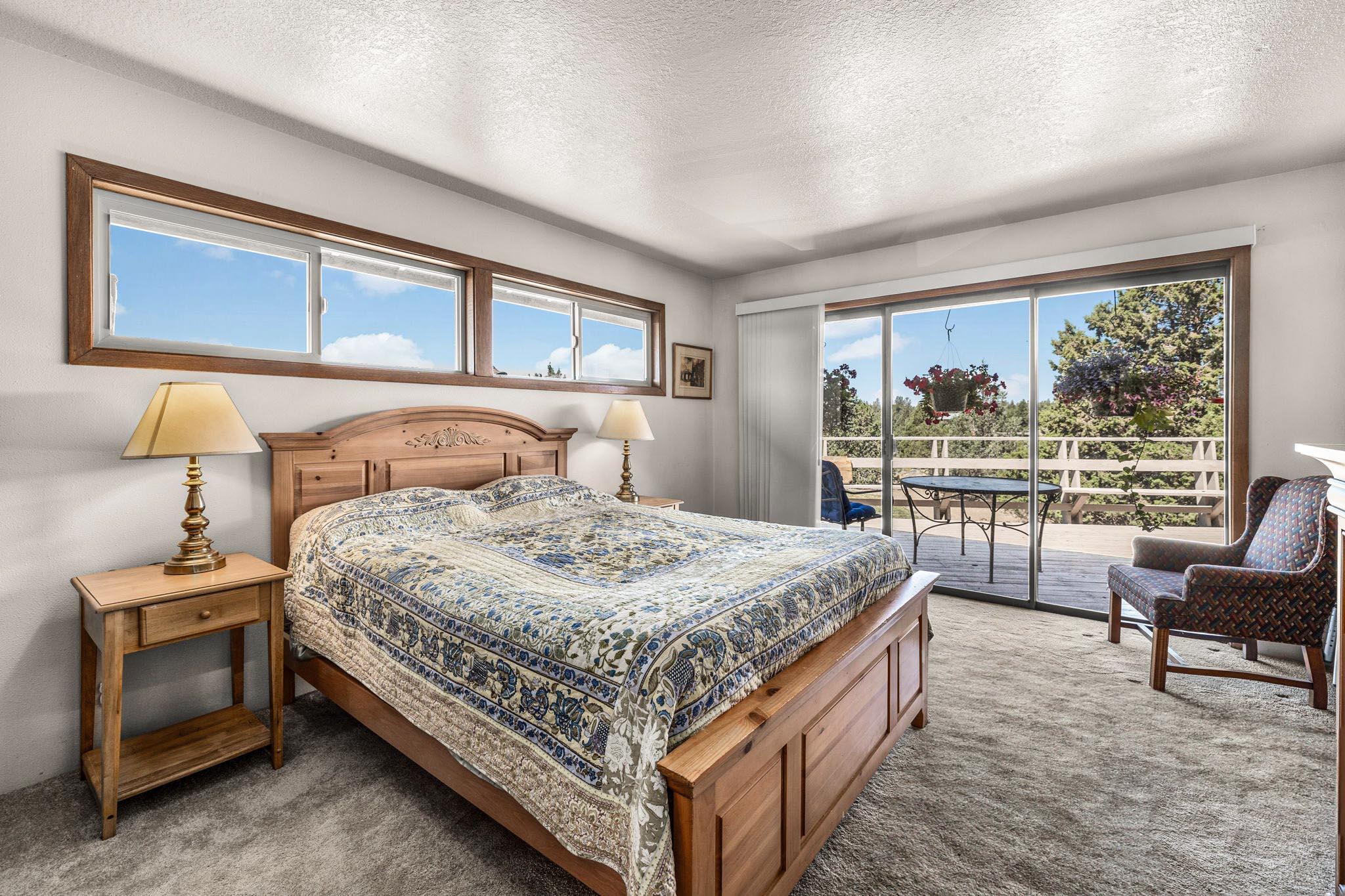 61785 Ten Barr Ranch Road Bend, OR 97701 - Photo 22 of 53 Primary bedroom