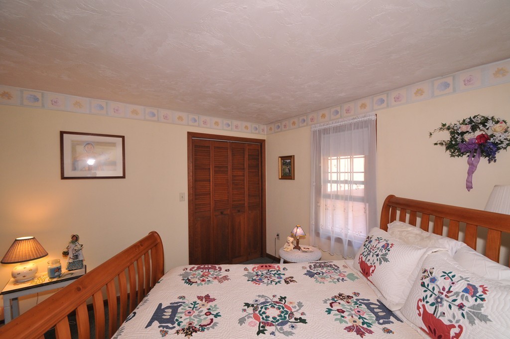 54 Chipper Hill Road Northbridge, MA 01534 - Photo 14 of 25