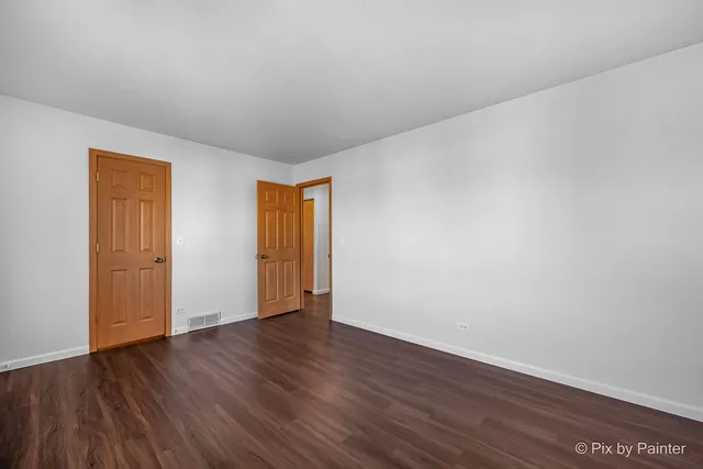 $229,900 | 29W560 Winchester Circle West, Unit 4, Warrenville, IL 60555