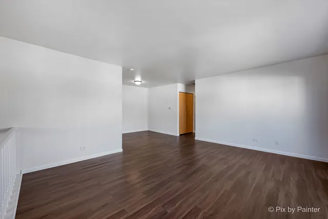 $229,900 | 29W560 Winchester Circle West, Unit 4, Warrenville, IL 60555