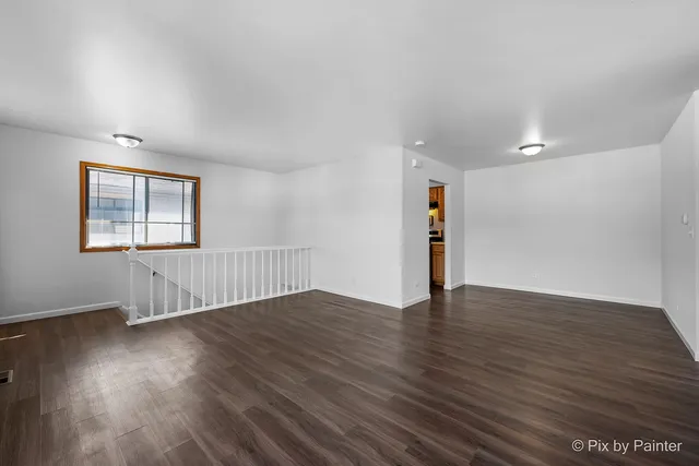 $229,900 | 29W560 Winchester Circle West, Unit 4, Warrenville, IL 60555