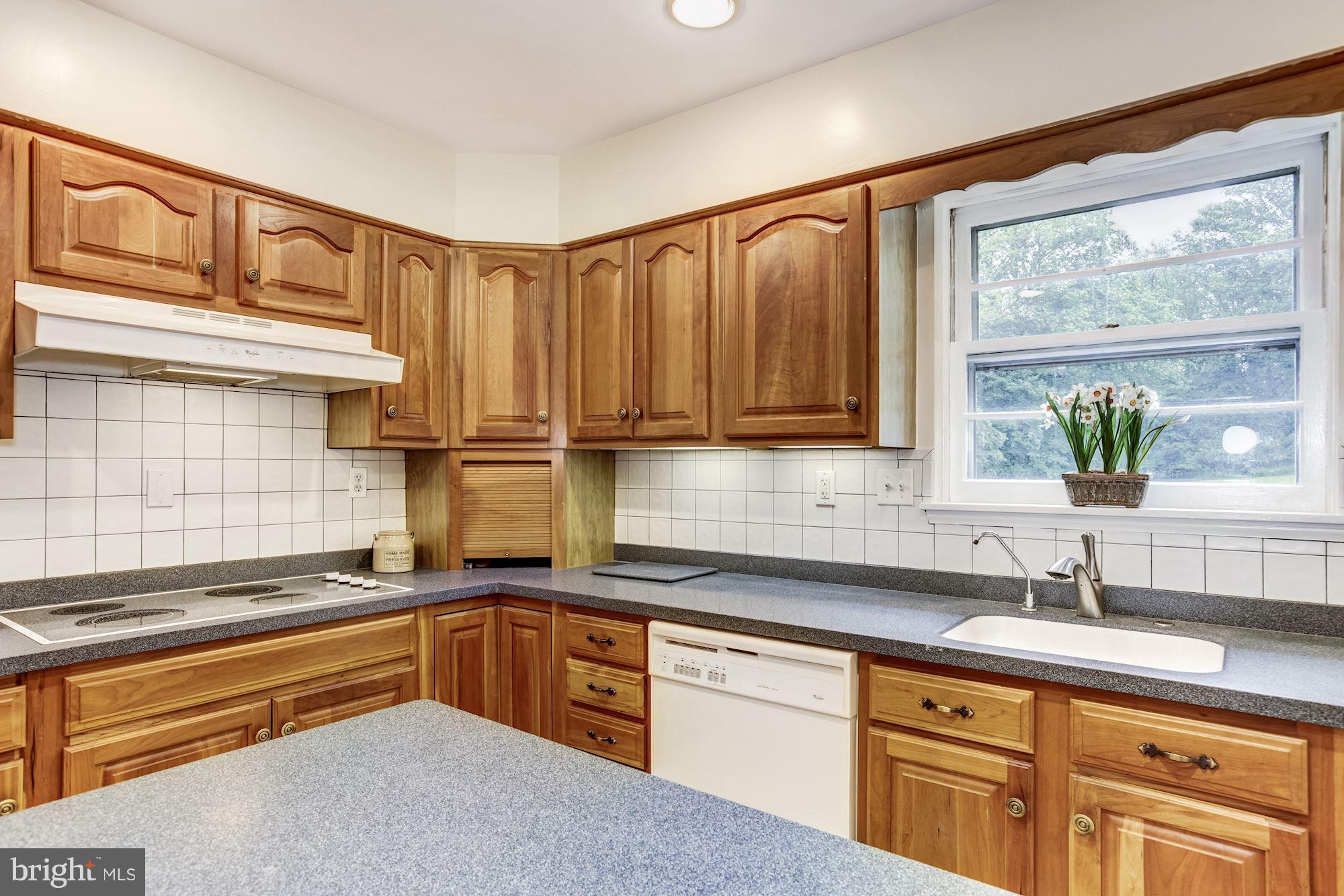 11815 Gordon Road Silver Spring, MD 20904 - Photo 9 of 30 Kitchen