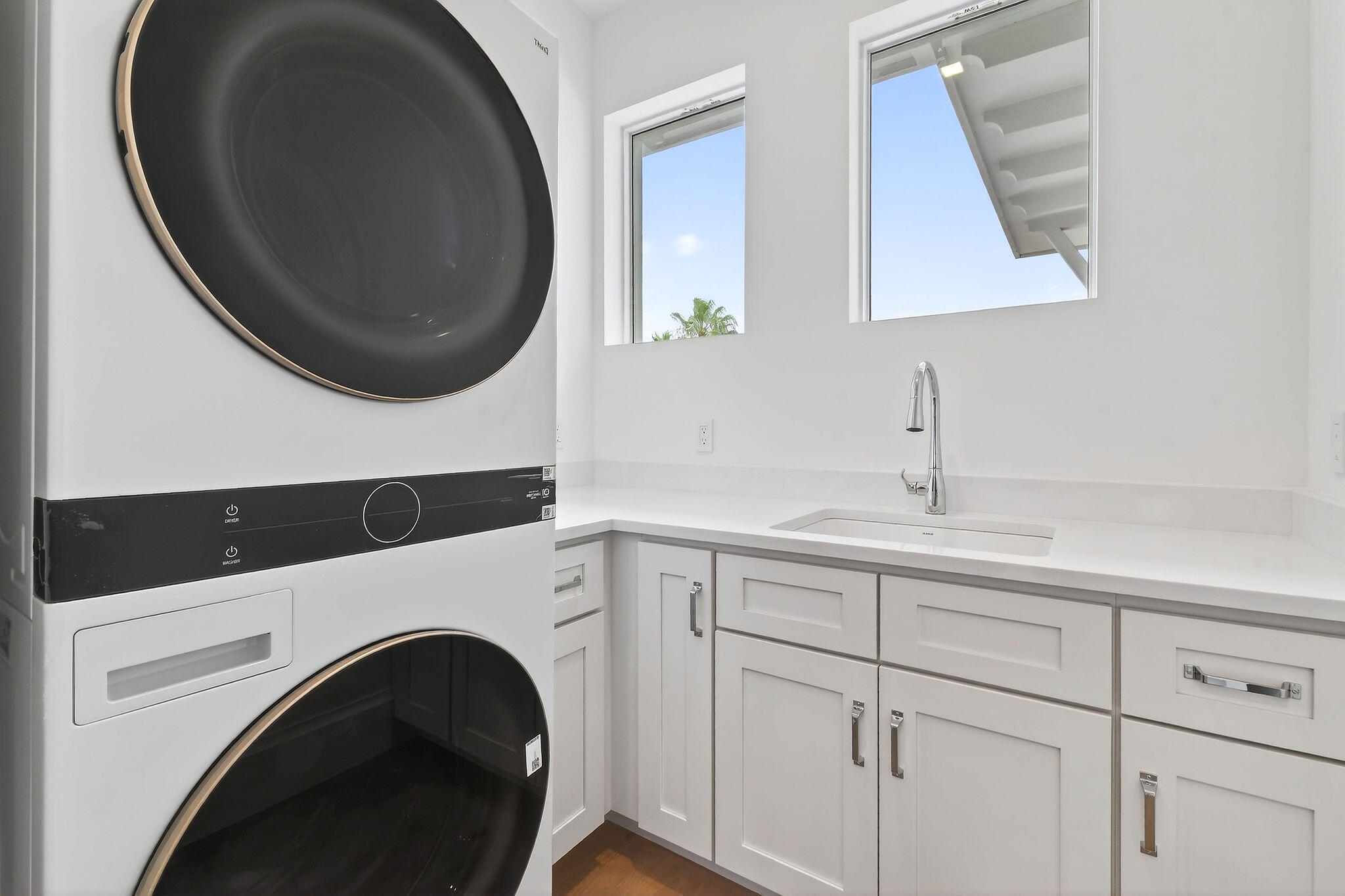 192 River Drive Jupiter, FL 33469 - Photo 28 of 45 a utility room with dryer and washer