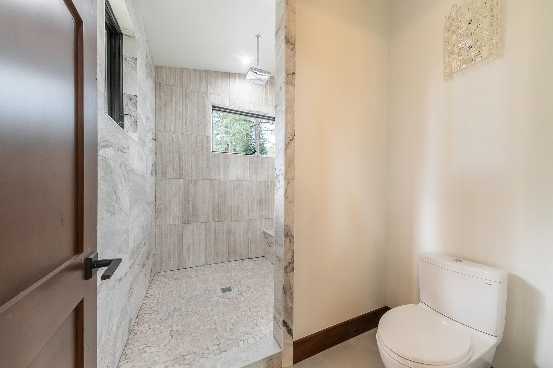 11083 China Camp Road Truckee, CA 96161 - Photo 15 of 24