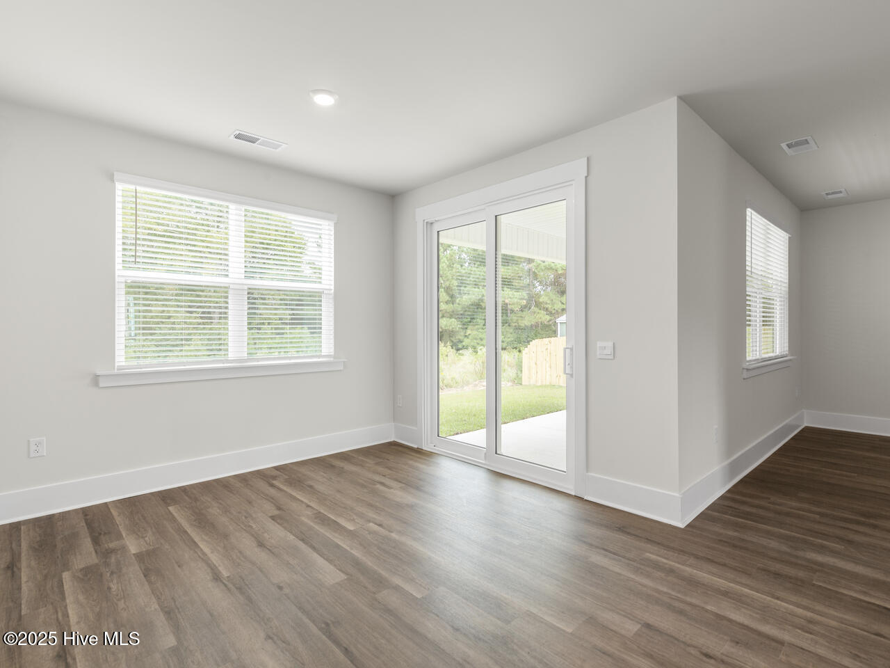 414 Matthews Farm Road, Unit LOT 185 Hubert, NC 28539 - Photo 11 of 47 Dining Nook