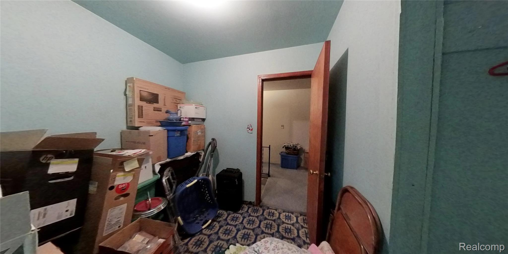 28644 Ecorse Road Romulus, MI 48174 - Photo 12 of 18 Bed 4.jpg