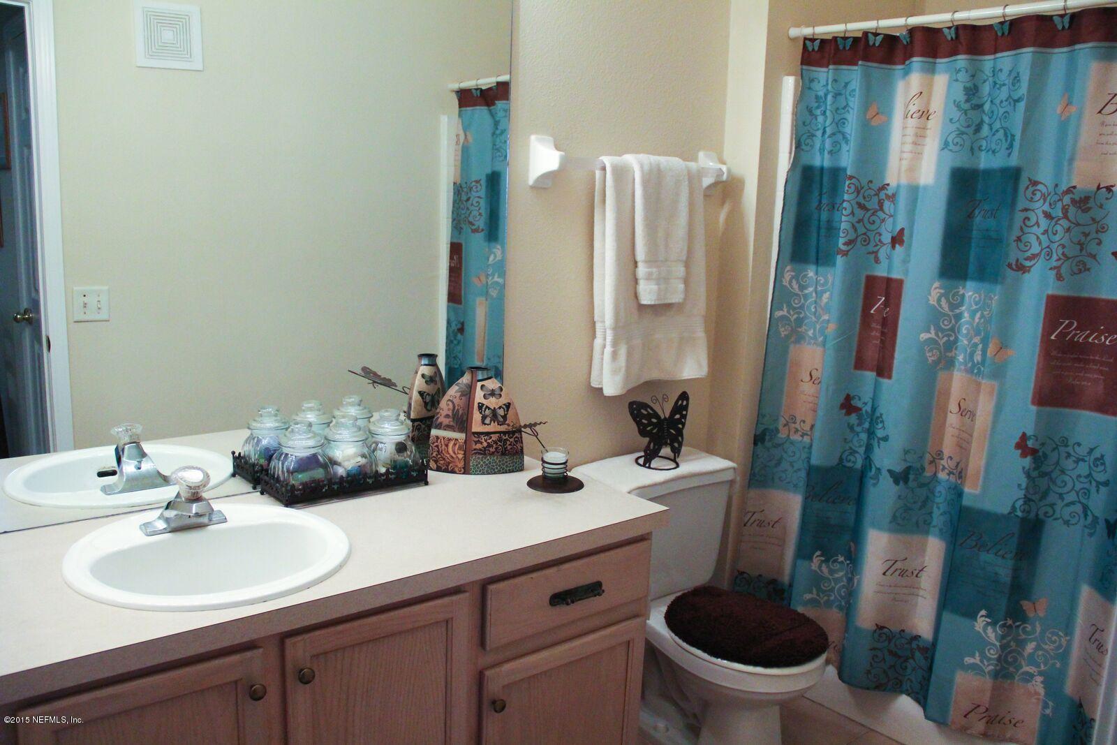 10550 Baymeadows Road, Unit 707 Jacksonville, FL 32256 - Photo 13 of 19 Baymeadows-secondary bath