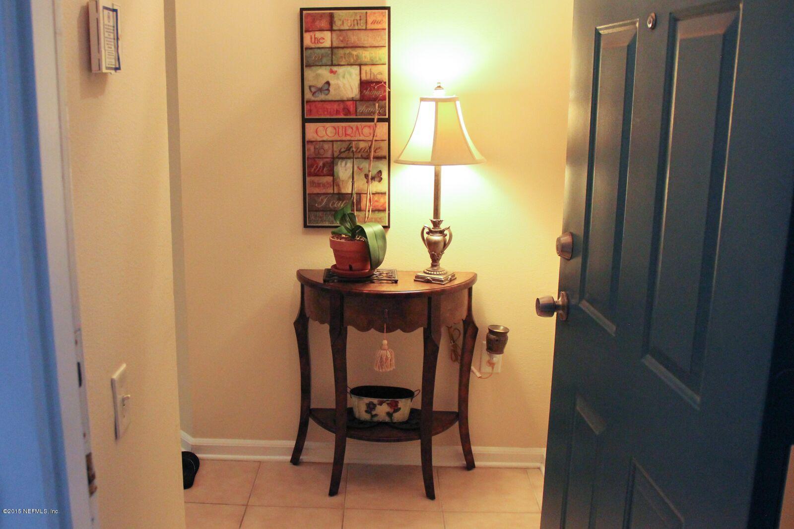 10550 Baymeadows Road, Unit 707 Jacksonville, FL 32256 - Photo 2 of 19 Baymeadows-foyer