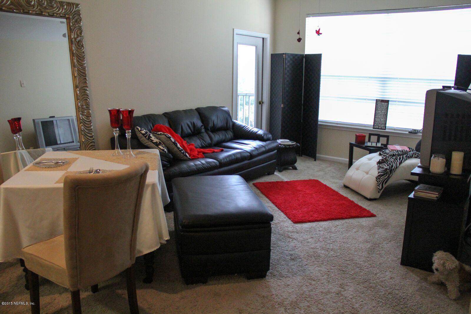 10550 Baymeadows Road, Unit 707 Jacksonville, FL 32256 - Photo 3 of 19 Baymeadows-family and dining area 1