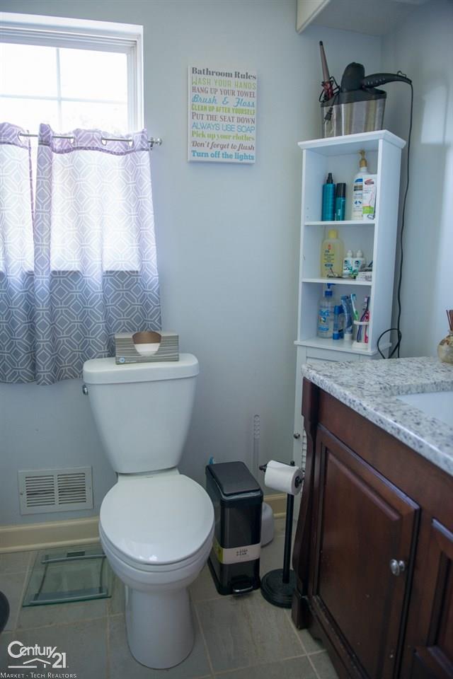 18619 Bittersweet Road Fraser, MI 48026 - Photo 31 of 36 31358887-30.JPG