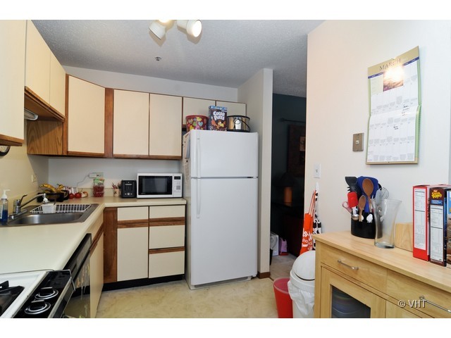 760 Weidner Road, Unit 105 Buffalo Grove, IL 60089 - Photo 4 of 10