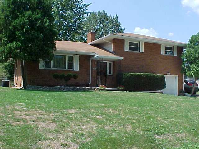 1075 Bernhard Road Columbus, OH 43227 - Photo 1 of 20 Gallery Image 1