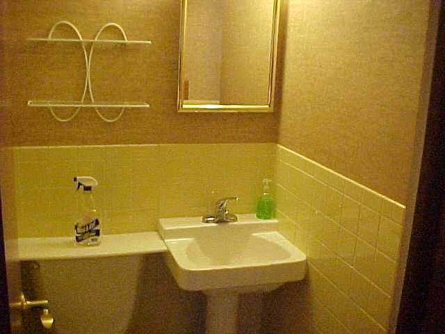 1075 Bernhard Road Columbus, OH 43227 - Photo 18 of 20 Gallery Image 18
