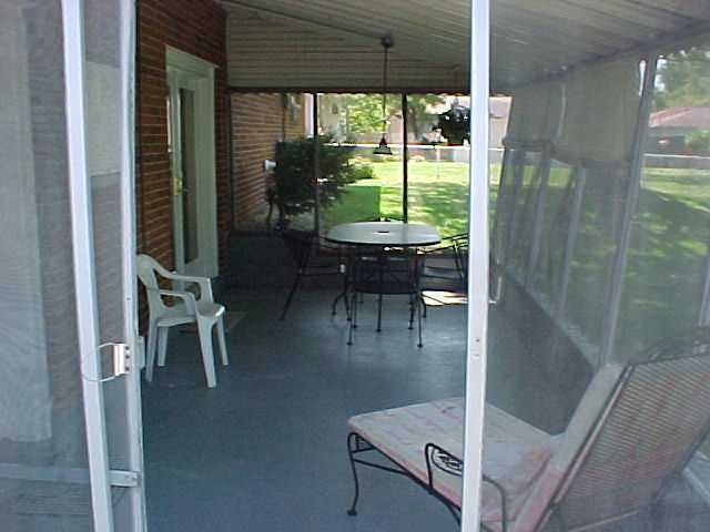 1075 Bernhard Road Columbus, OH 43227 - Photo 3 of 20 Gallery Image 3