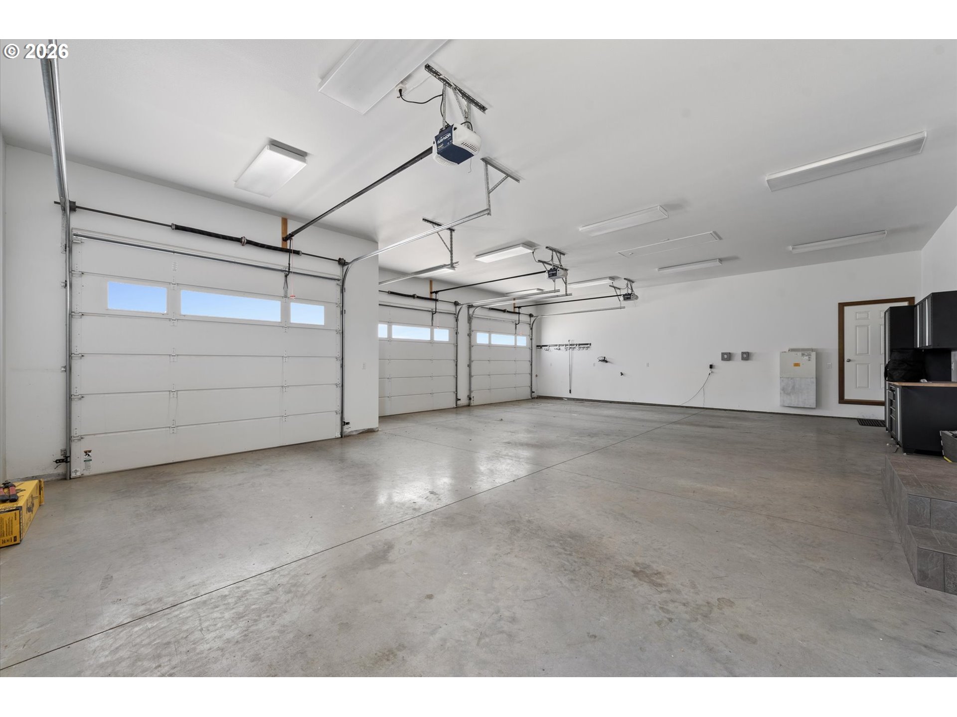 121 Ridge Drive La Grande, OR 97850 - Photo 23 of 43 a view of a garage