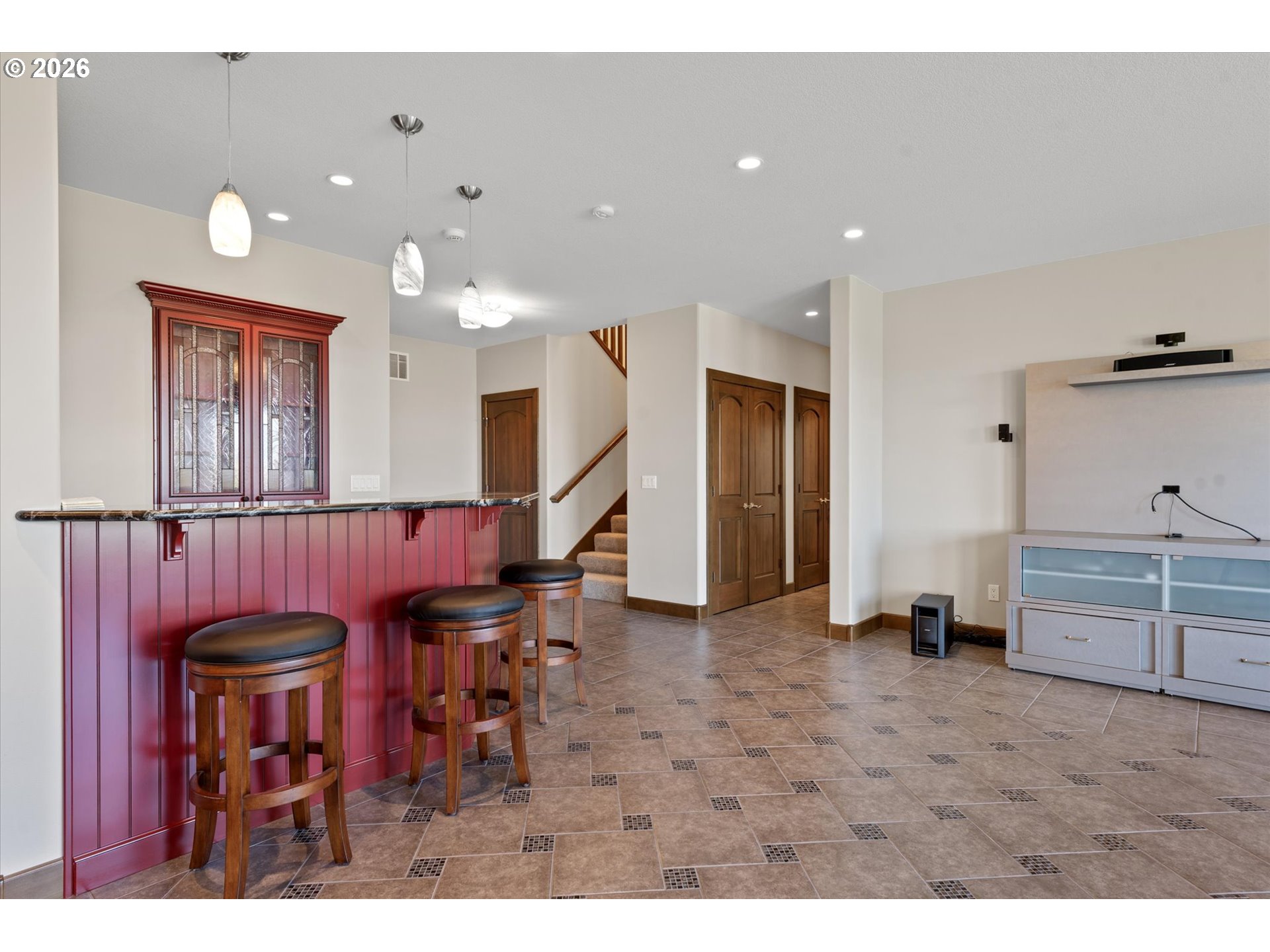 121 Ridge Drive La Grande, OR 97850 - Photo 35 of 43 a view of a hallway with seating area