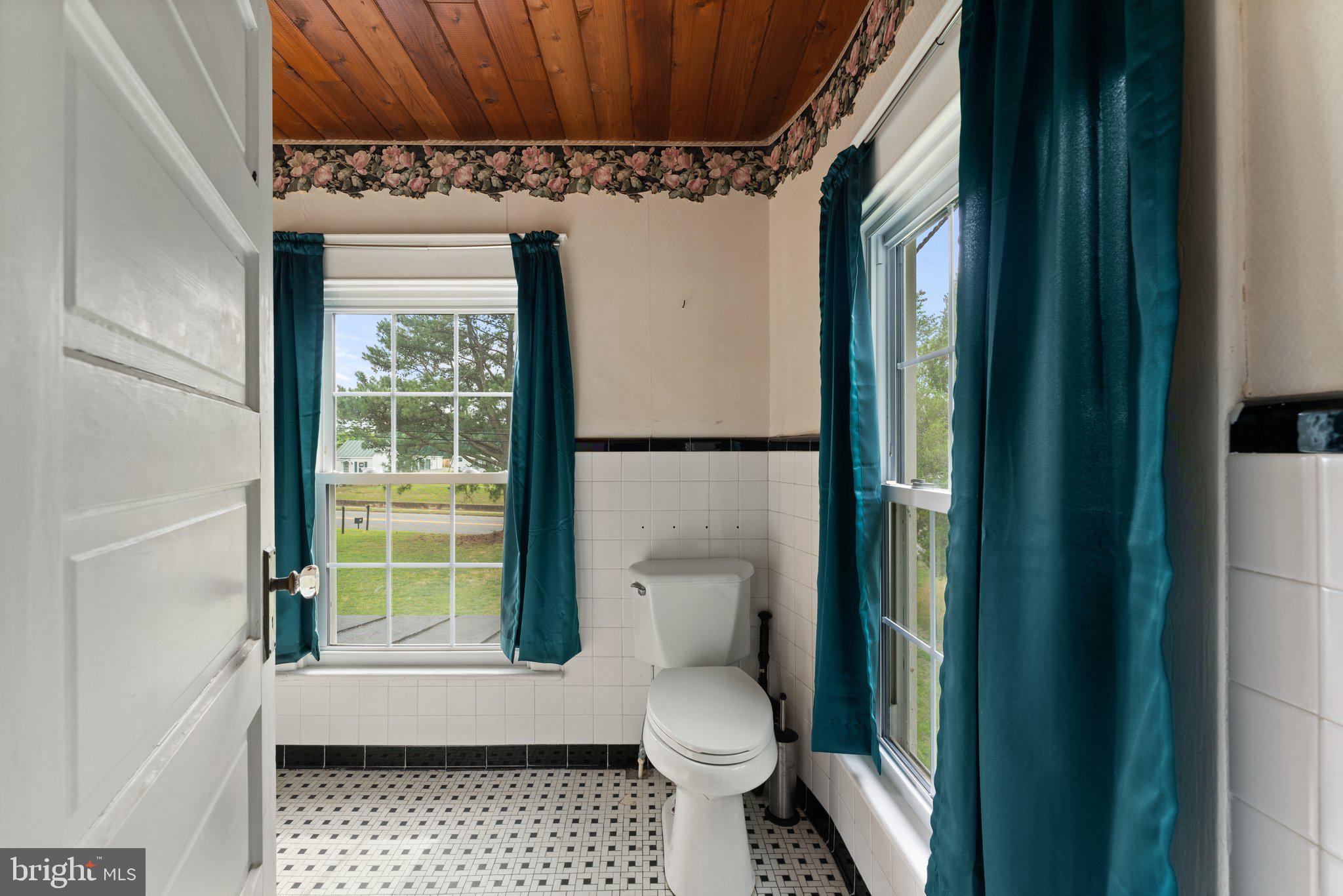 5179 Mary Ball Road Lancaster, VA 22503 - Photo 35 of 64 2nd Floor Full Bath