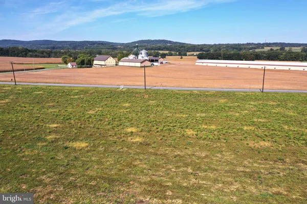 a view of an outdoor space and city view