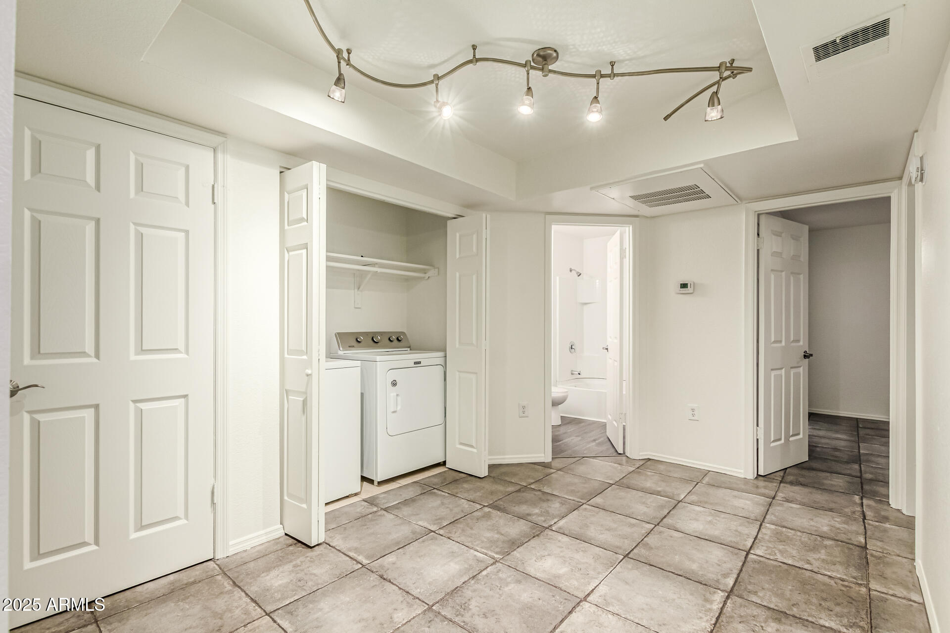 1331 West Baseline Road, Unit 102 Mesa, AZ 85202 - Photo 10 of 31 08 - Baseline