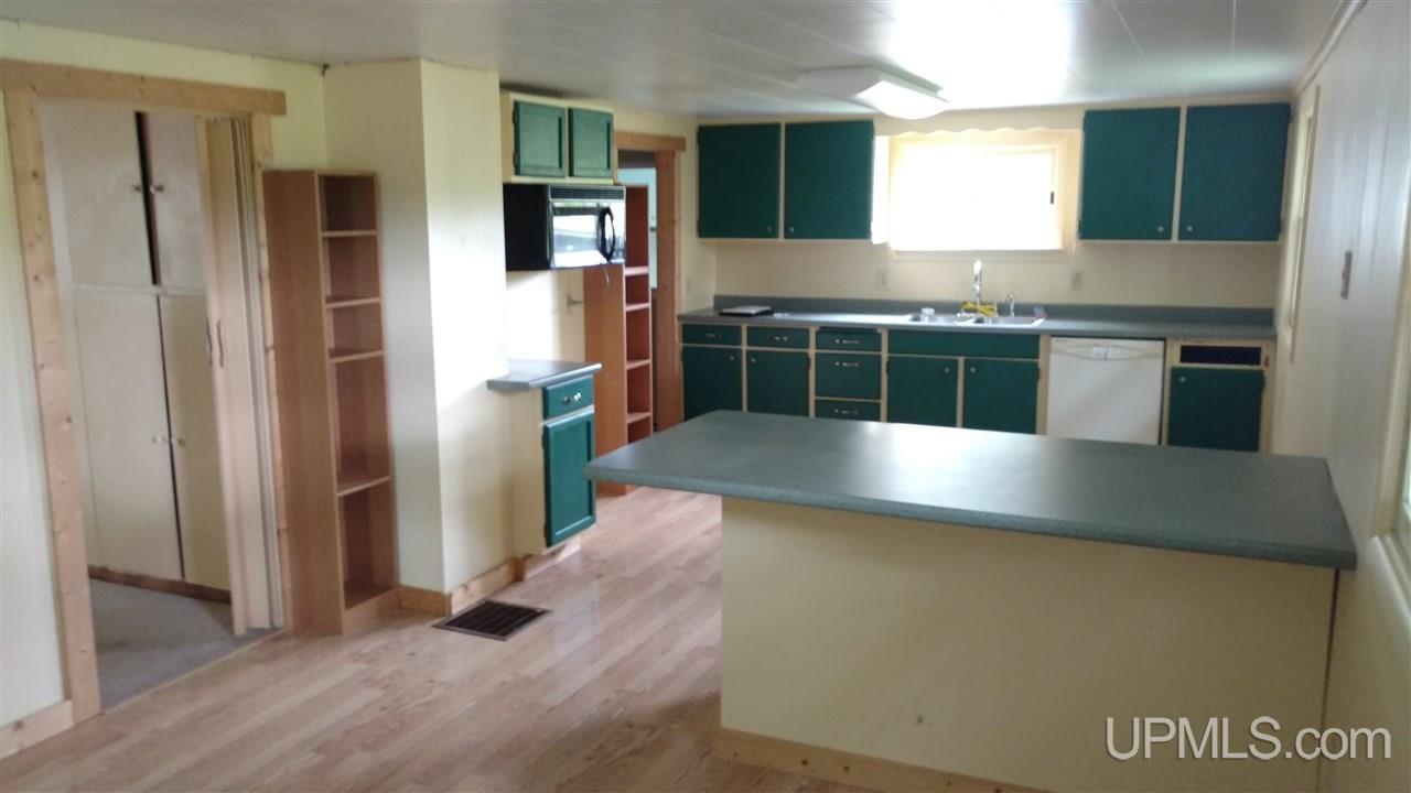 N6270 Boarding House Road Foster City, MI 49834 - Photo 4 of 10