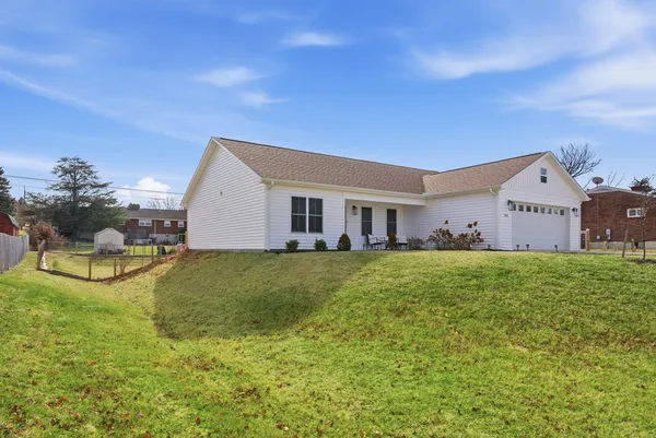 $399,900 | 165 Ash Drive Southeast, Christiansburg, VA 24073