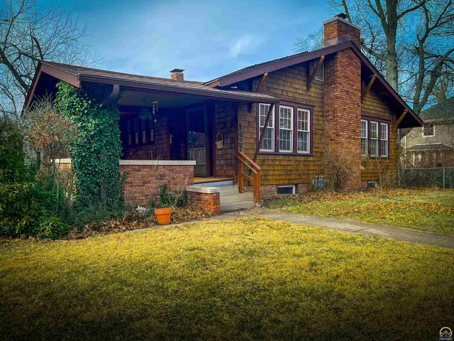 $212,000 | 1427 Southwest Jewell Avenue, Topeka, KS 66604
