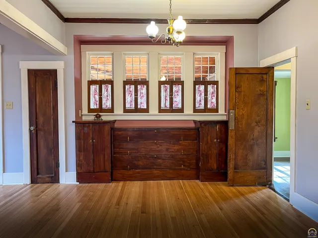 $212,000 | 1427 Southwest Jewell Avenue, Topeka, KS 66604