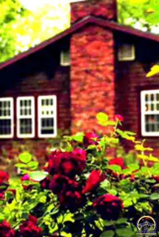 $212,000 | 1427 Southwest Jewell Avenue, Topeka, KS 66604