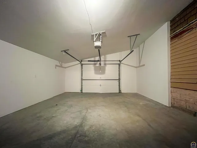 $212,000 | 1427 Southwest Jewell Avenue, Topeka, KS 66604