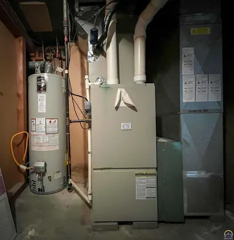 $212,000 | 1427 Southwest Jewell Avenue, Topeka, KS 66604