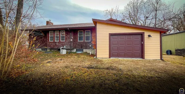 $212,000 | 1427 Southwest Jewell Avenue, Topeka, KS 66604