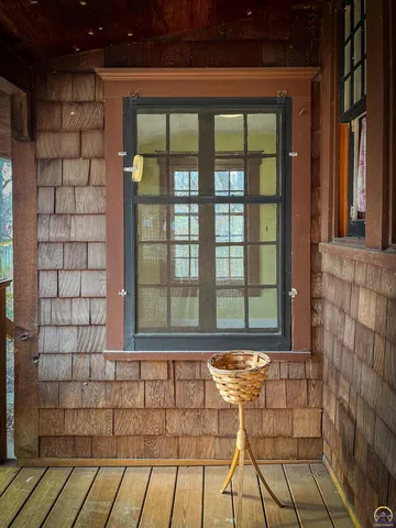 $212,000 | 1427 Southwest Jewell Avenue, Topeka, KS 66604