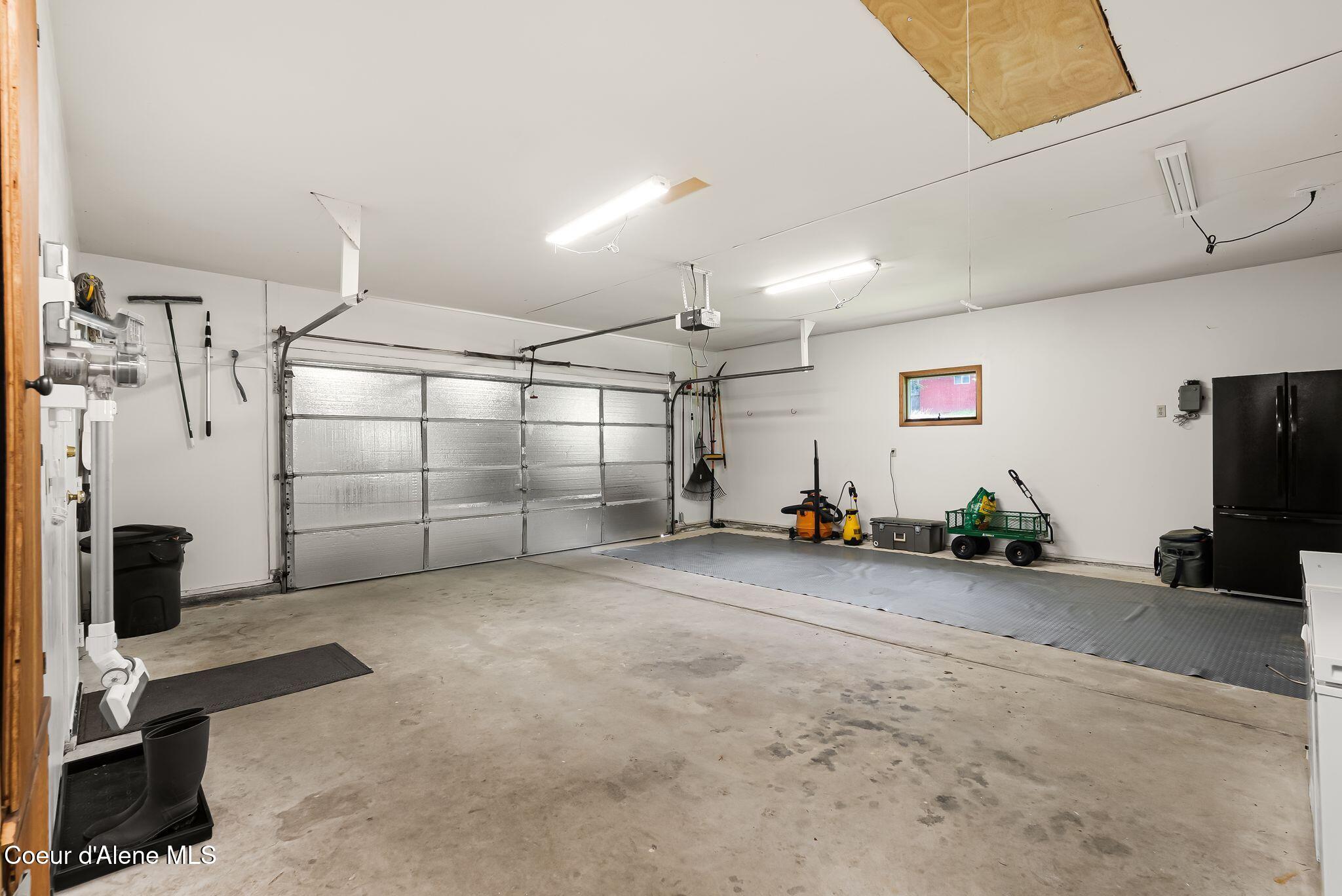 74 Eureka Road Sagle, ID 83860 - Photo 45 of 102 Garage